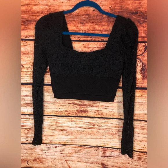 Lace detail top - Picture 16 of 16